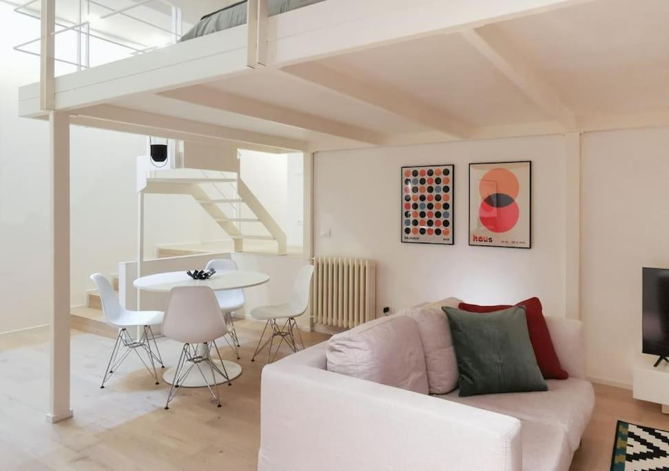 Navigli-Bocconi Spazio Luce Design Apartment Milan Luaran gambar