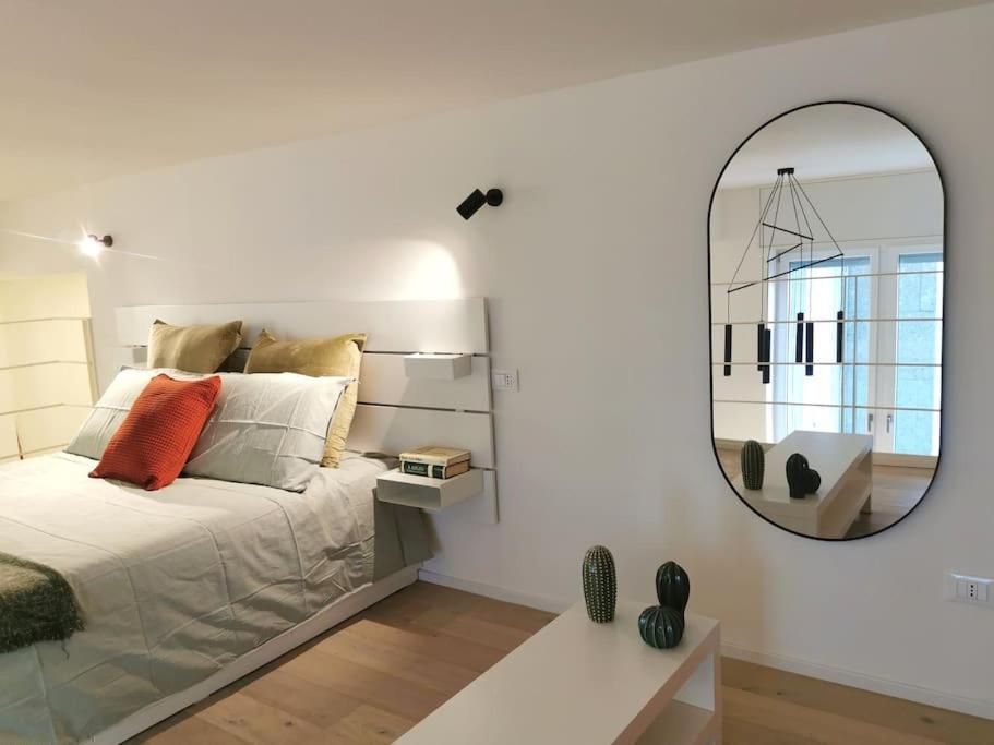Navigli-Bocconi Spazio Luce Design Apartment Milan Luaran gambar